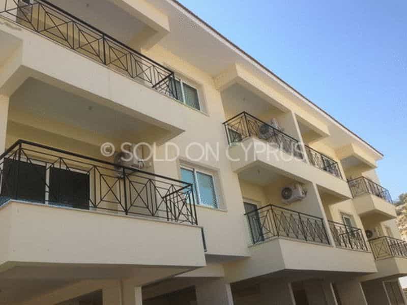 Condominium in Kiti, Larnaka 10100058