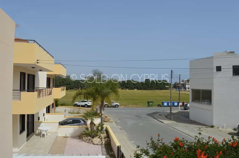 Condominium in Dhekelia, Larnaca 10100065