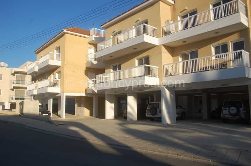 Condominium in Kissonerga, Pafos 10100081