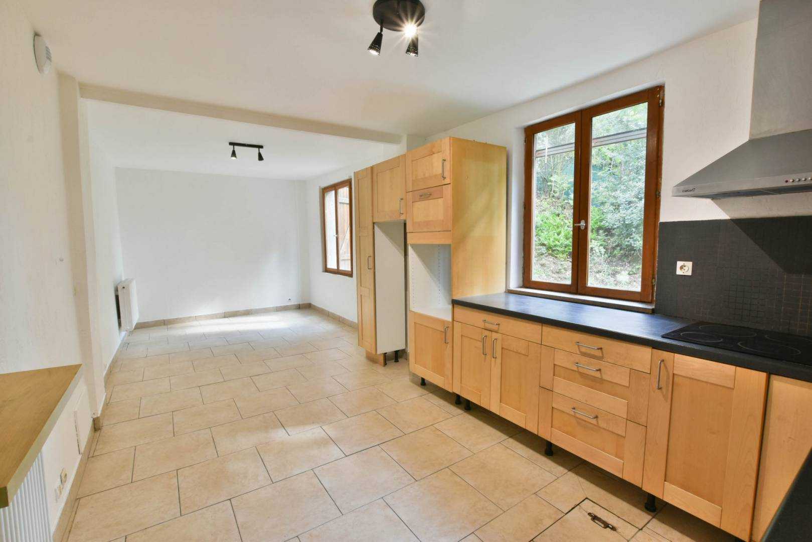 Rumah di L'Escarene, Provence-Alpes-Cote d'Azur 10100130