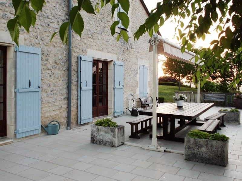 casa no Salles-Lavalette, Poitou-Charentes 10100254