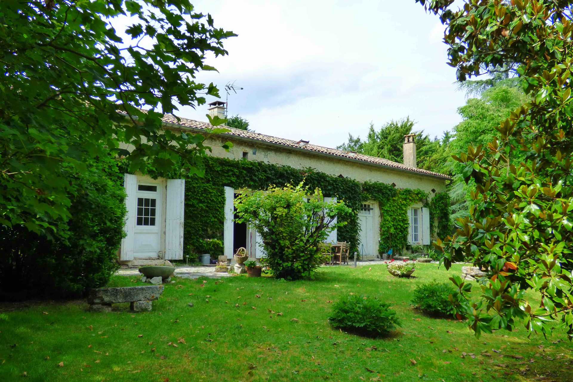 Huis in Issigeac, Nouvelle-Aquitanië 10100320