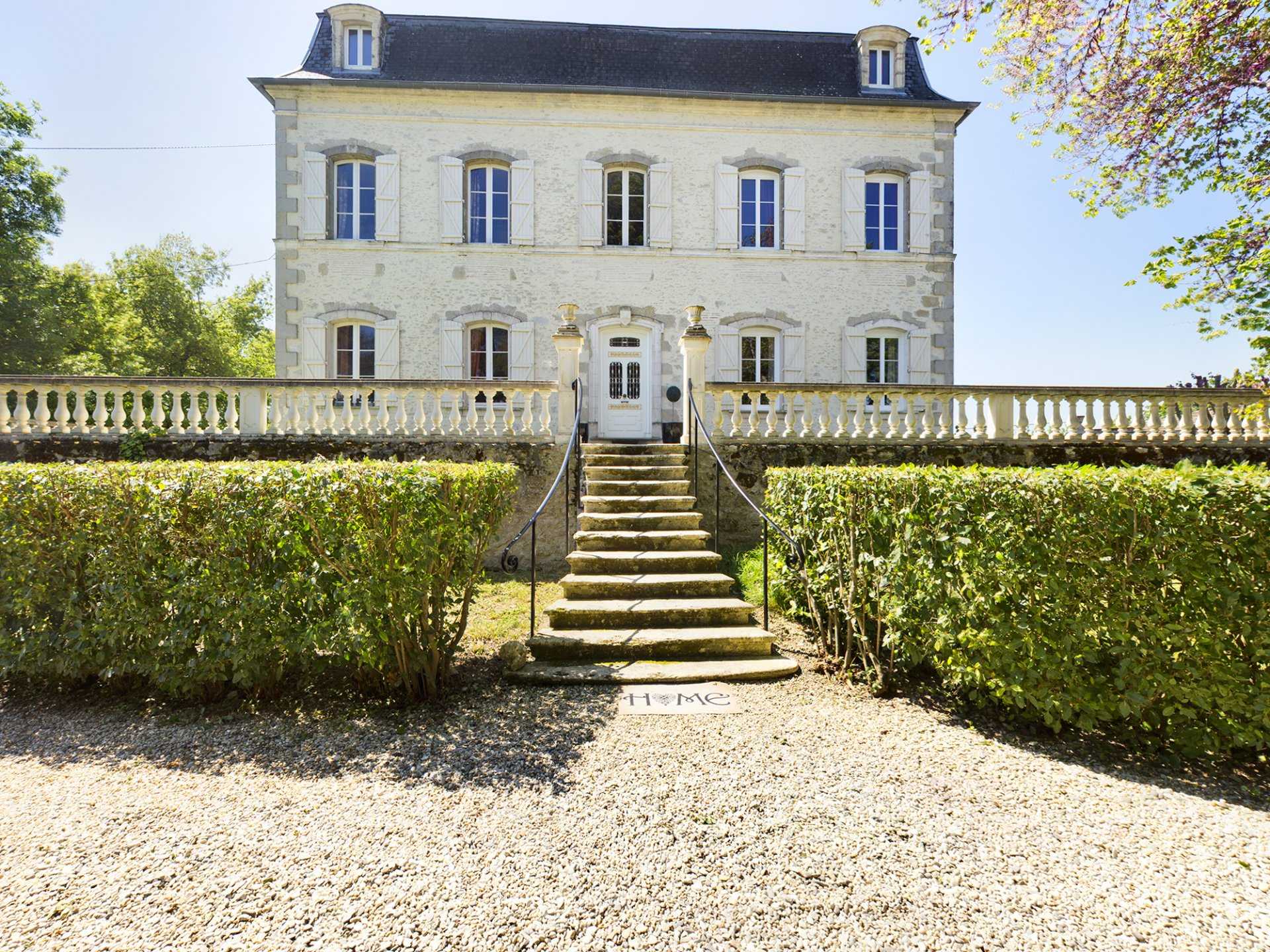 بيت في Cancon, Nouvelle-Aquitaine 10100353