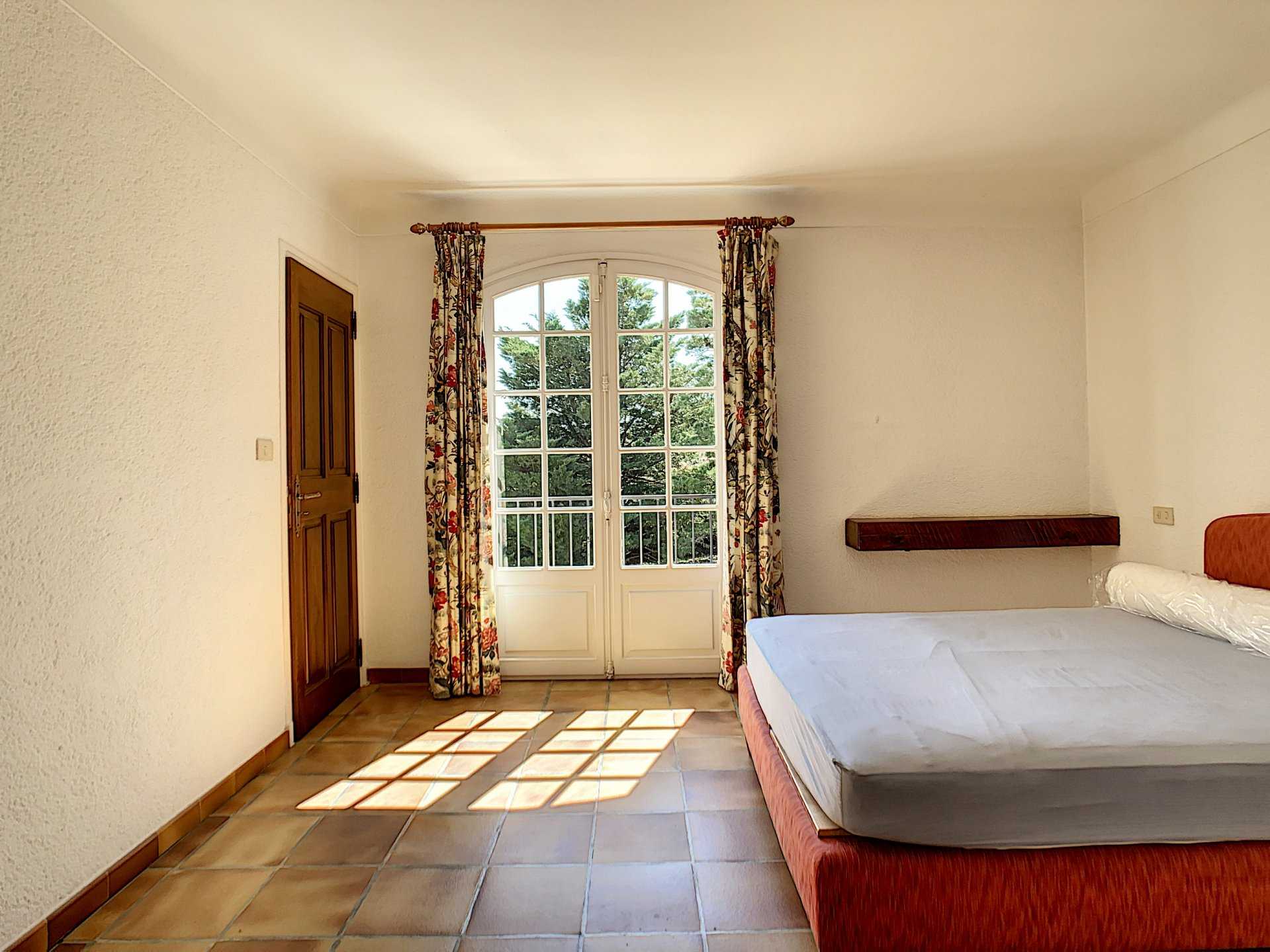 Rumah di Ceret, Languedoc-Roussillon 10100502