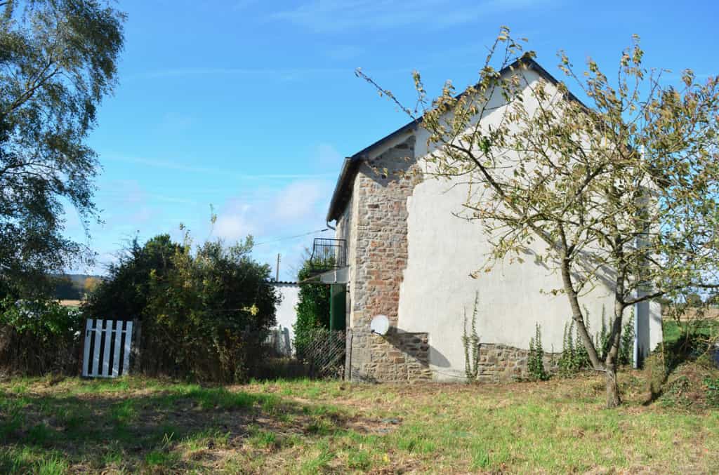 rumah dalam Sevignac, Bretagne 10100677