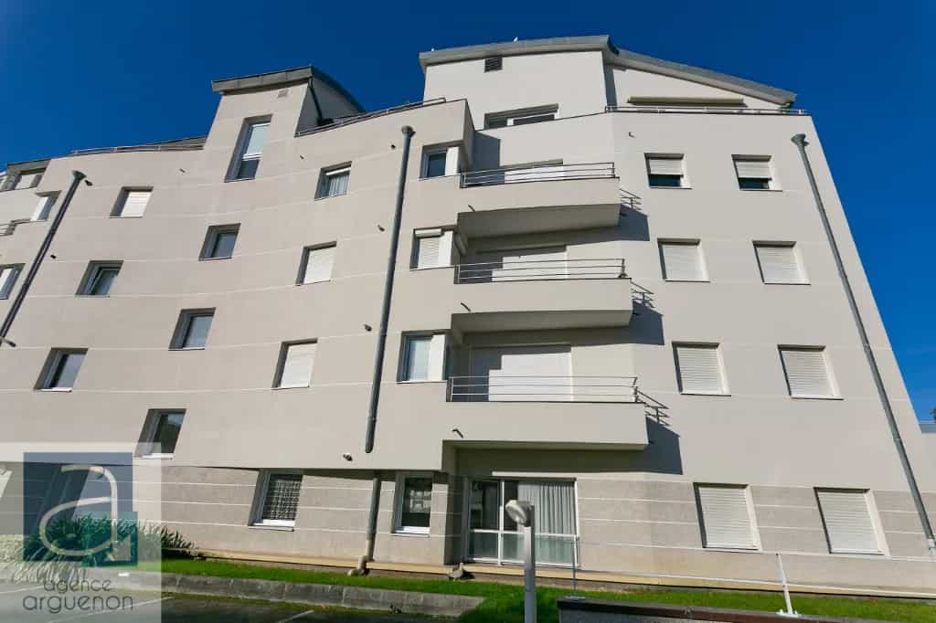 Condominium in Saint-Servan-sur-Mer, Bretagne 10100709