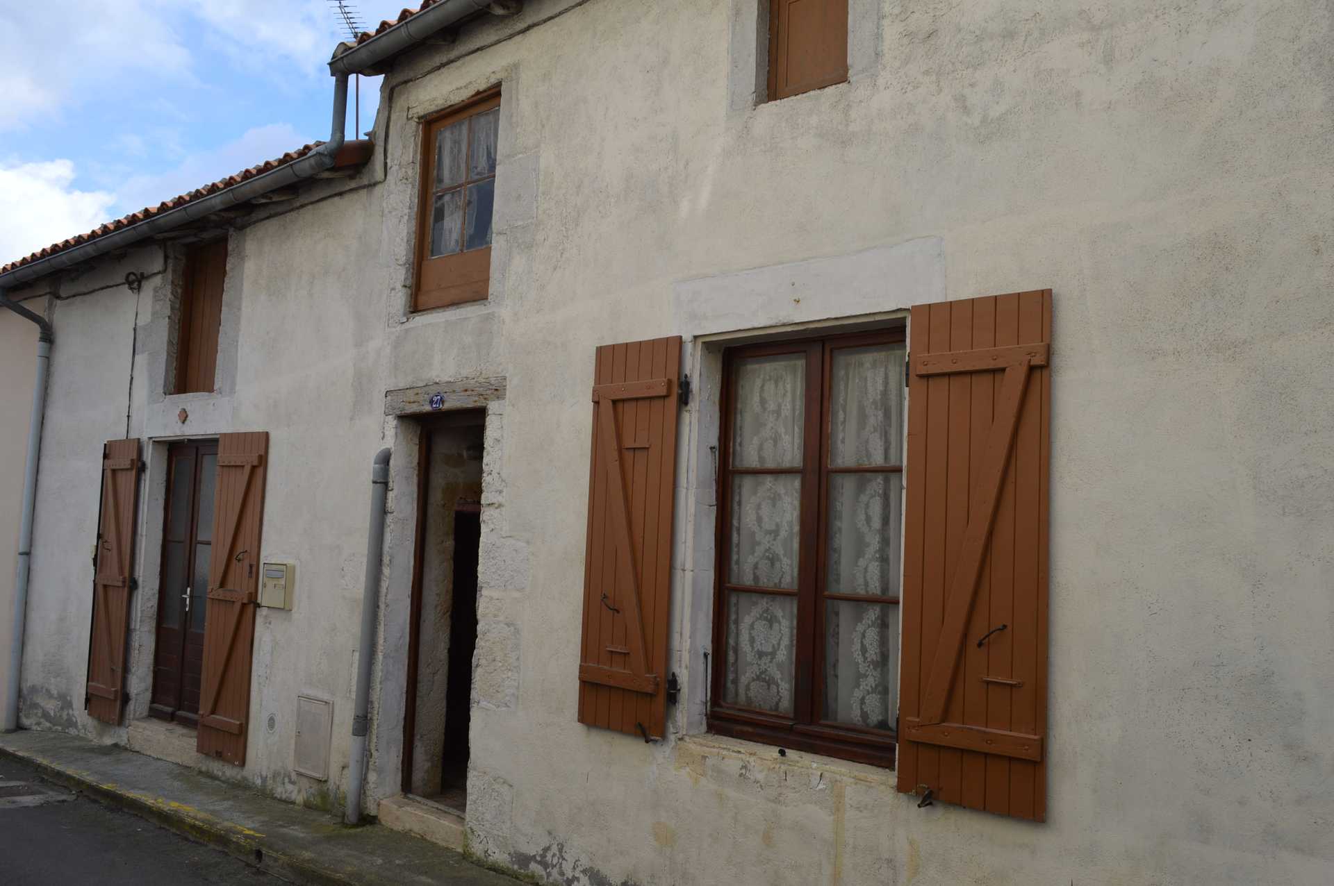 Condominium in Ruffec, Poitou-Charentes 10100803