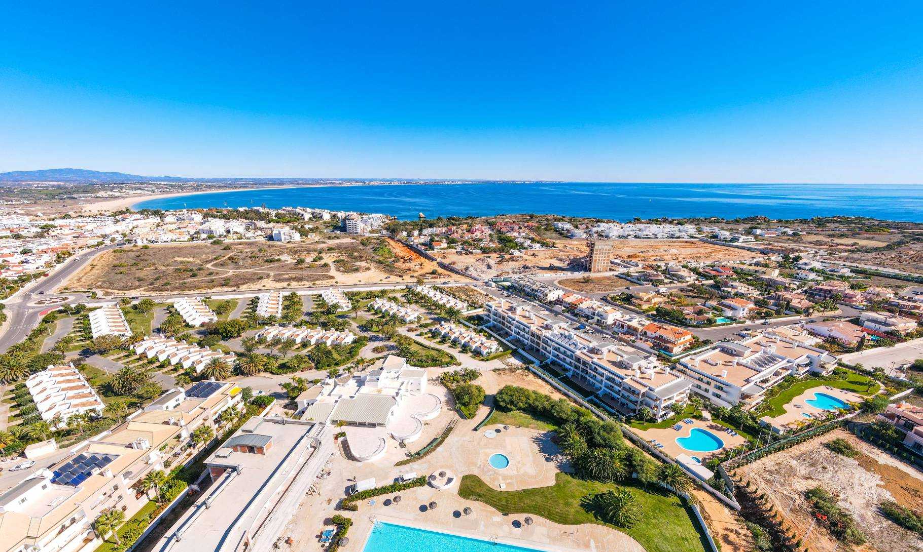 सम्मिलित में Lagos, Algarve Western 10100804