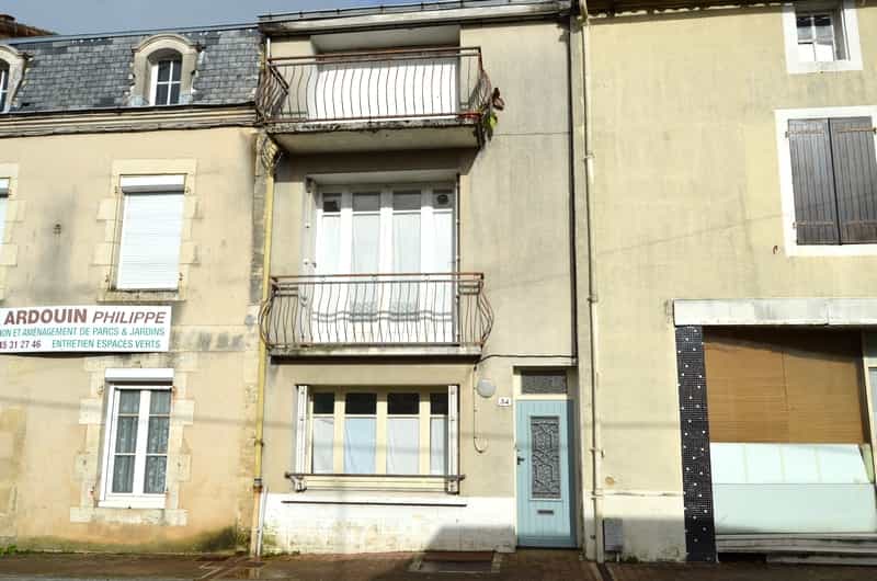 Condominium dans Ruffec, Nouvelle-Aquitaine 10100827