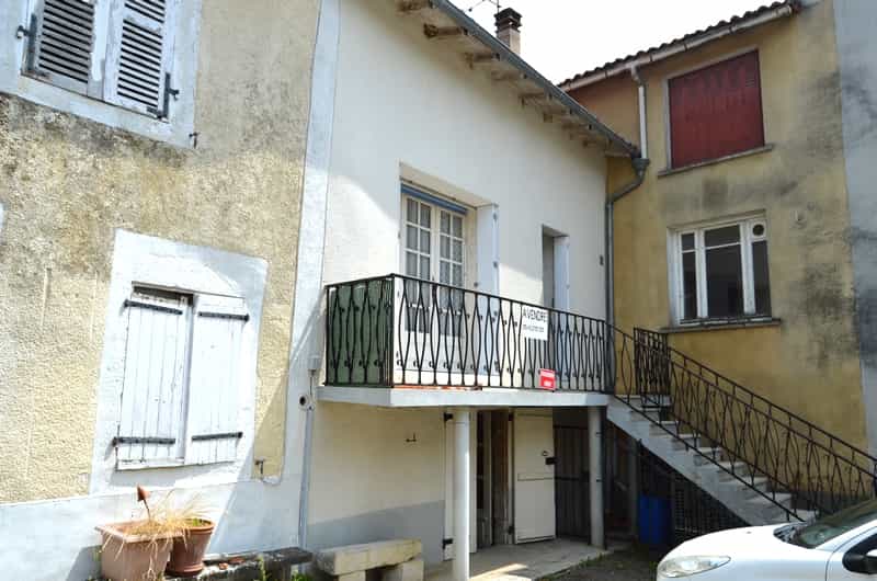 Condominium in Benest, Poitou-Charentes 10100853