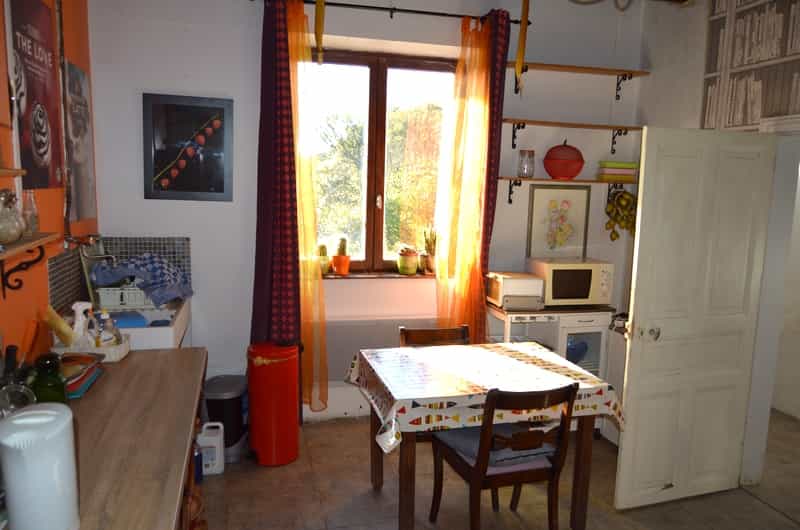 Condominium in Alloue, Poitou-Charentes 10100855