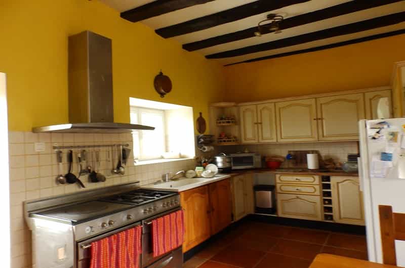 House in Pleuville, Nouvelle-Aquitaine 10100895