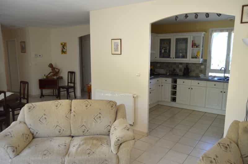 집 에 Ceris, Poitou-Charentes 10100919