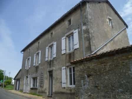 Huis in Sint-Claud, Nouvelle-Aquitanië 10101045