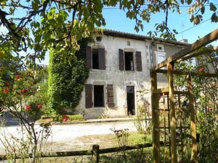 House in Roussines, Nouvelle-Aquitaine 10101049