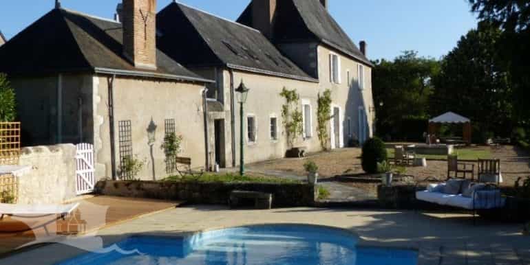 Будинок в Tours, Centre-Val de Loire 10101053