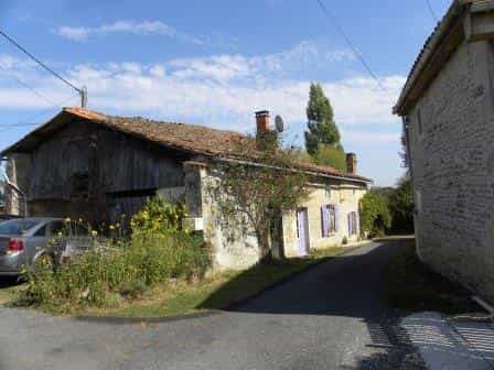 Hus i Saint-Claud, Nouvelle-Aquitaine 10101067