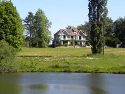 Rumah di Chabanais, Nouvelle-Aquitaine 10101072