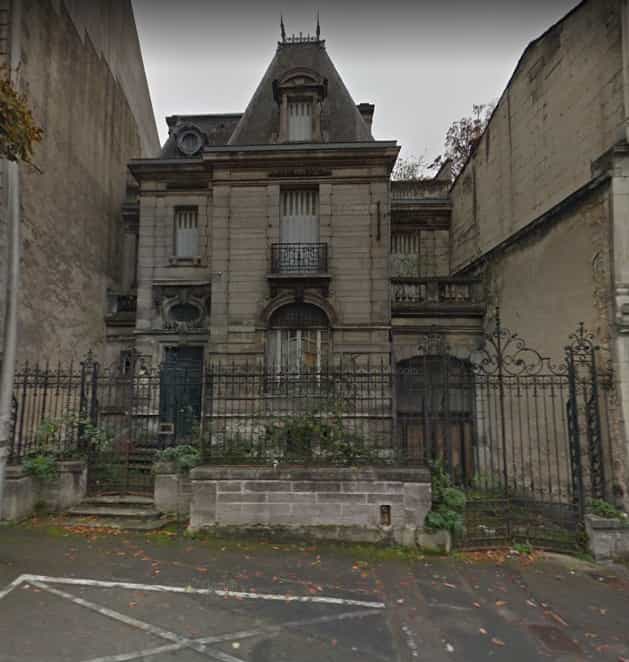Hus i Angouleme, Nouvelle-Aquitaine 10101101