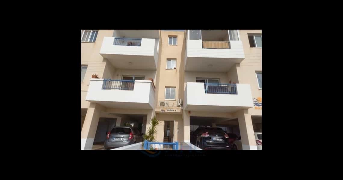 Condominium in Agia Marinouda, Pafos 10101136