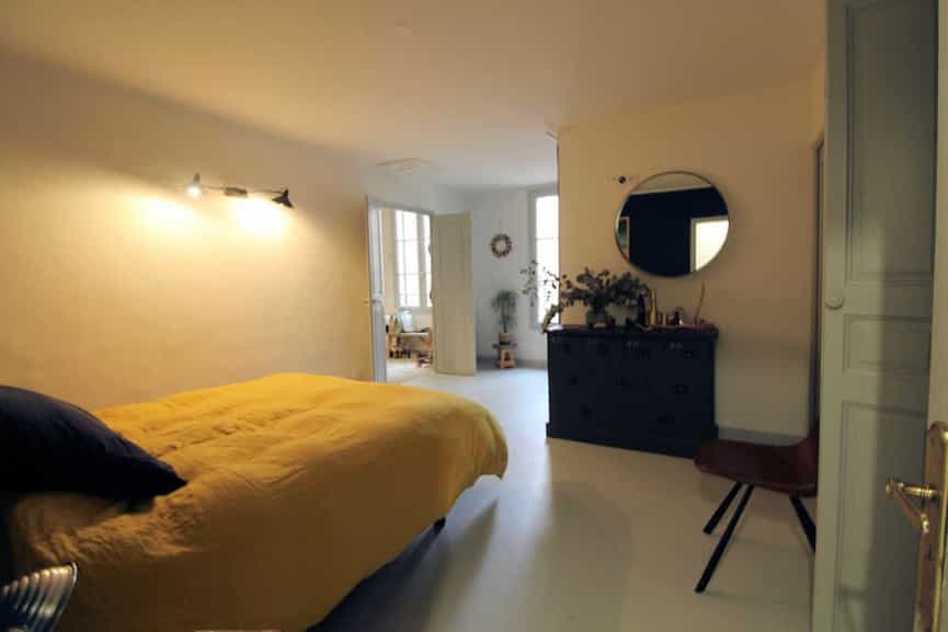 Condominium in Pezenas, Languedoc-Roussillon 10101154