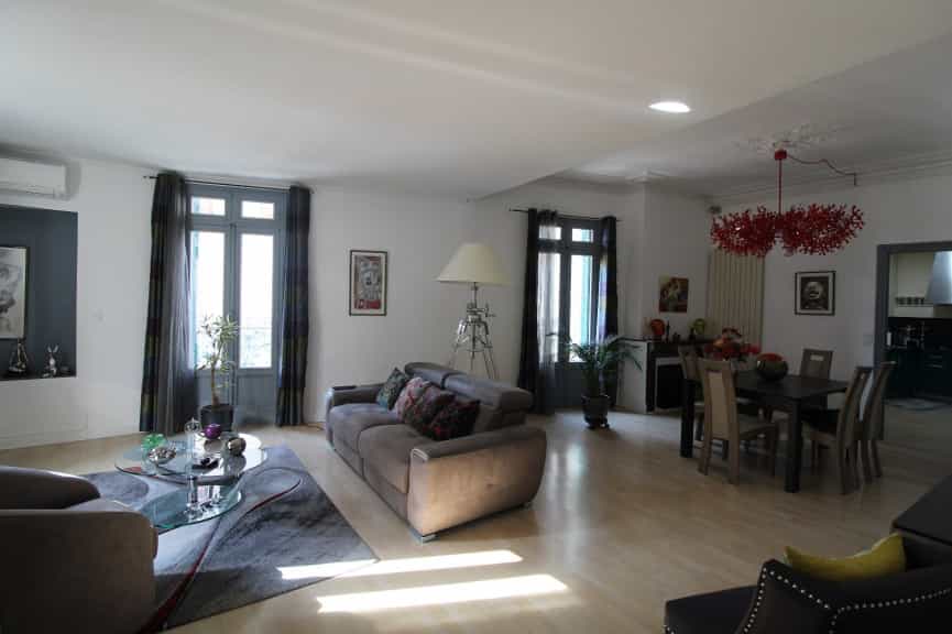 Condominium in Béziers, Occitanië 10101164