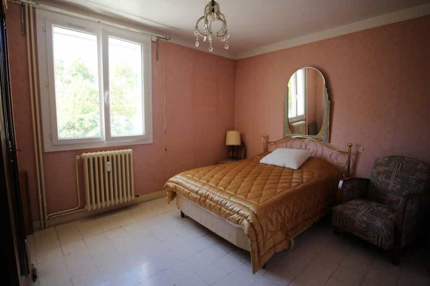 Квартира в Beziers, Languedoc-Roussillon 10101190