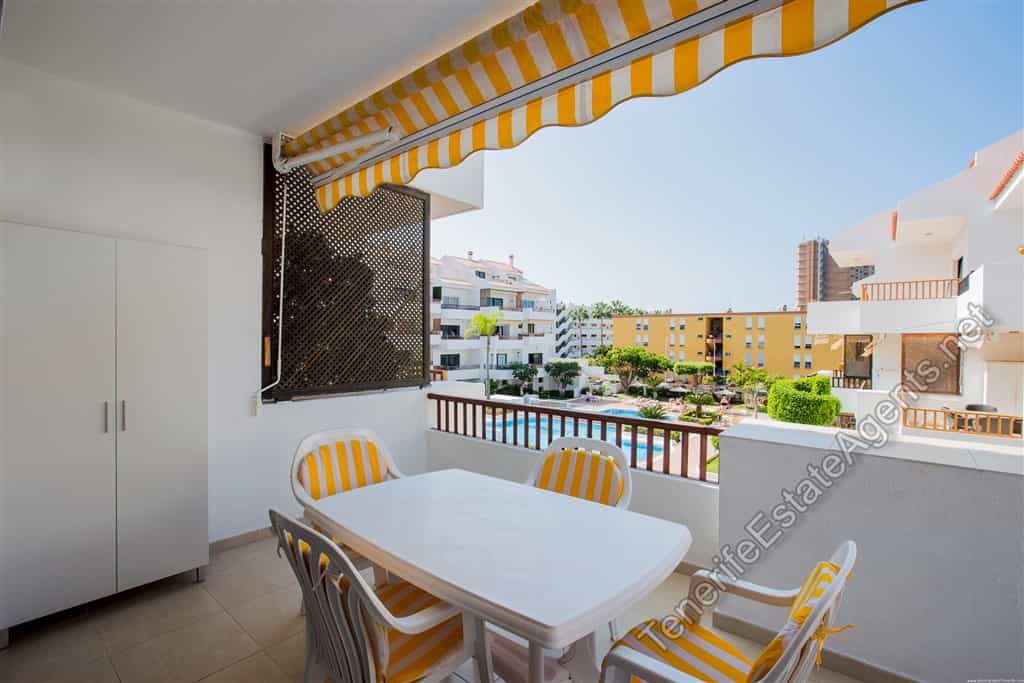 Condominium in Los Cristianos, Canary Islands 10101335