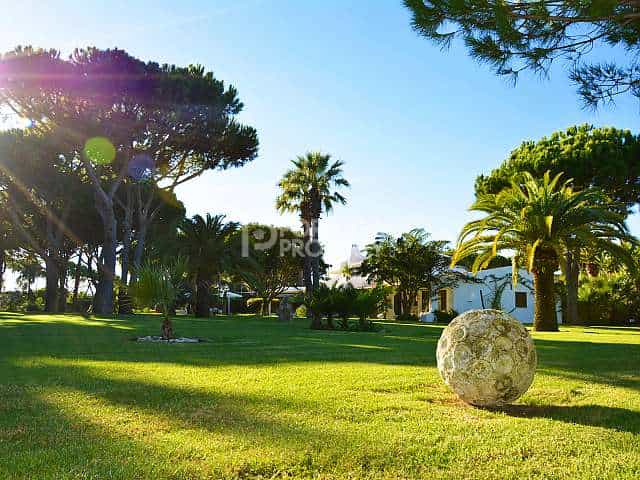 Tanah dalam Quinta Do Lago, Algarve 10102024