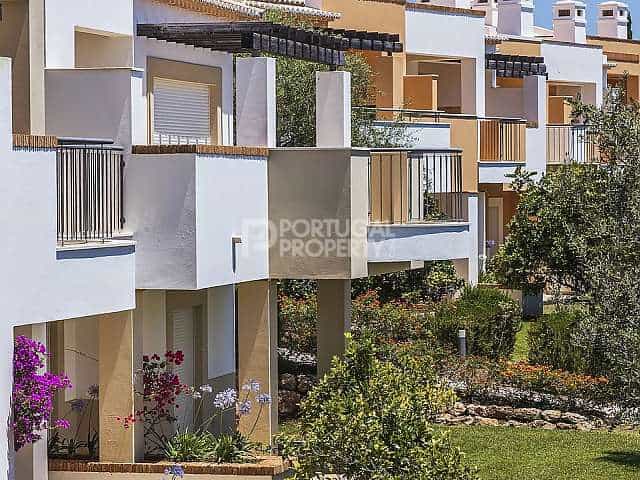 жилой дом в Mexilhoeira Grande, Algarve 10102059