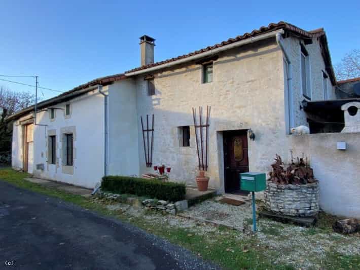 rumah dalam Civray, Poitou Charentes 10102067