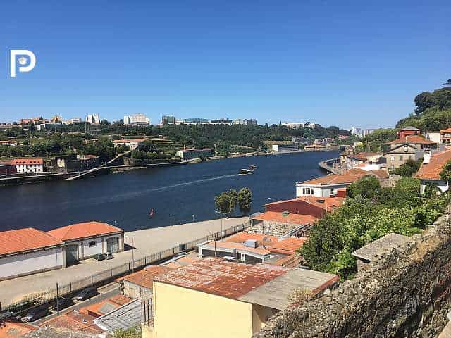 Condominium in Porto, Porto 10102087