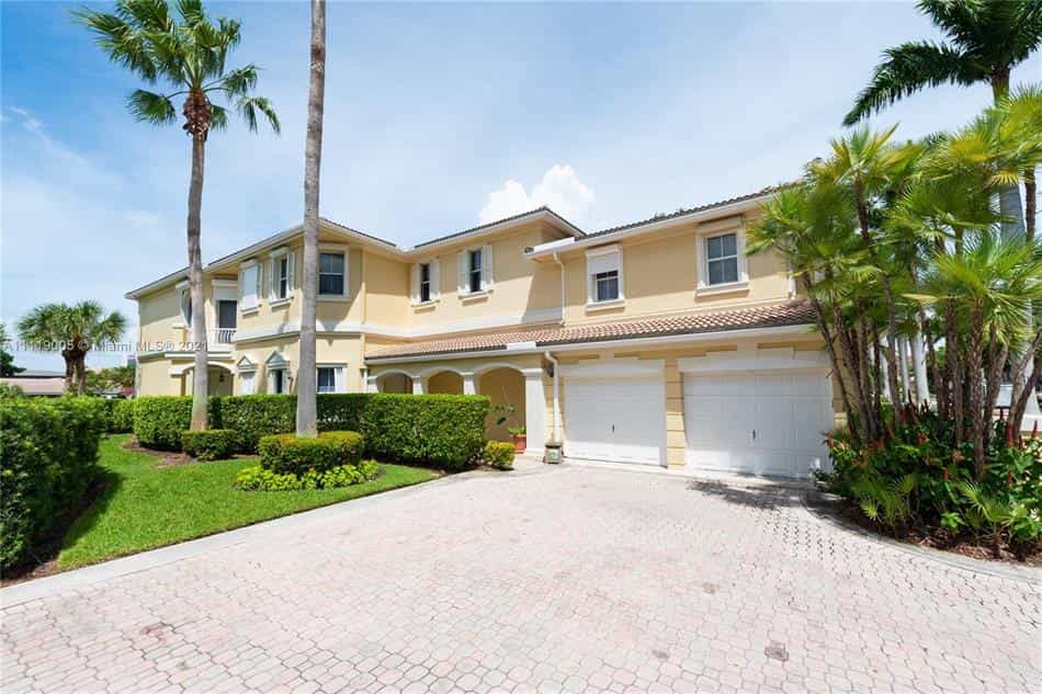 Huis in Aventura, Florida 10102238