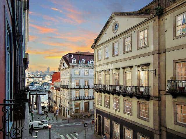 公寓 在 Porto, Porto 10102459
