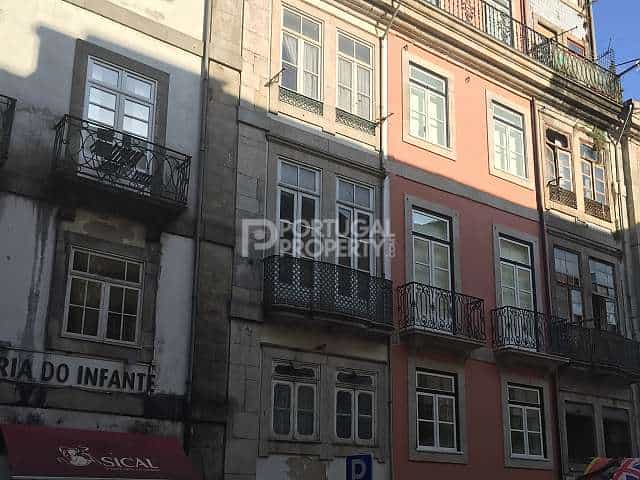 Eigentumswohnung im Massarelos, Porto 10102459