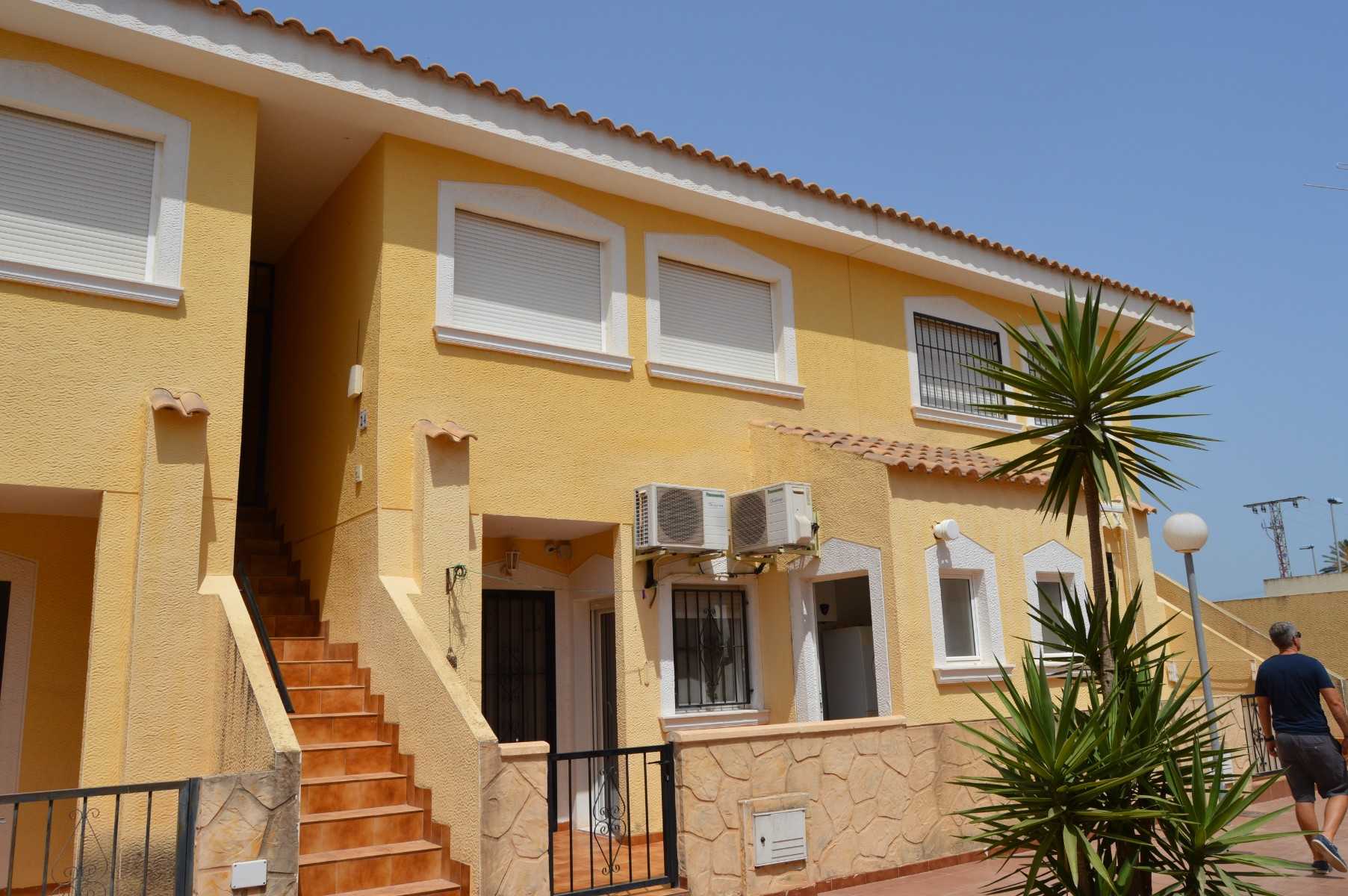 Condominio en Los Palacios y Villafranca, Andalucía 10102541