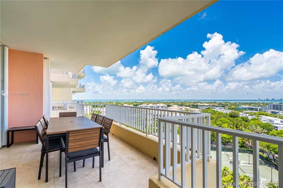 Condominium in Key Biscayne, Florida 10102644
