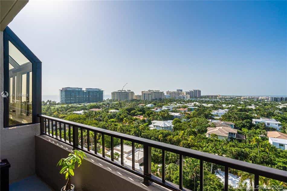 Condominium in Key Biscayne, Florida 10102646