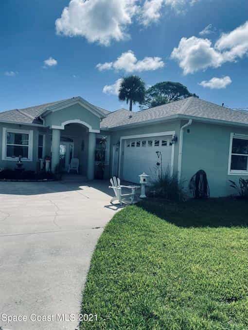 House in Melbourne, Florida 10102665