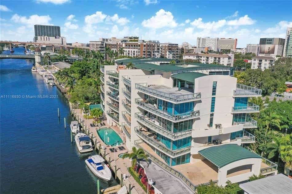 Condominium in Brickell Hammock, Florida 10102697