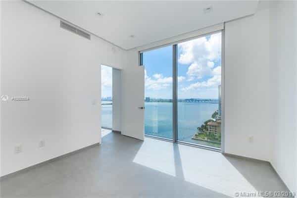 Condominium in Miami, Florida 10102698