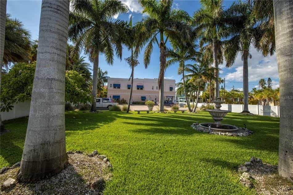 Condominium in Tierra Verde, Florida 10103813