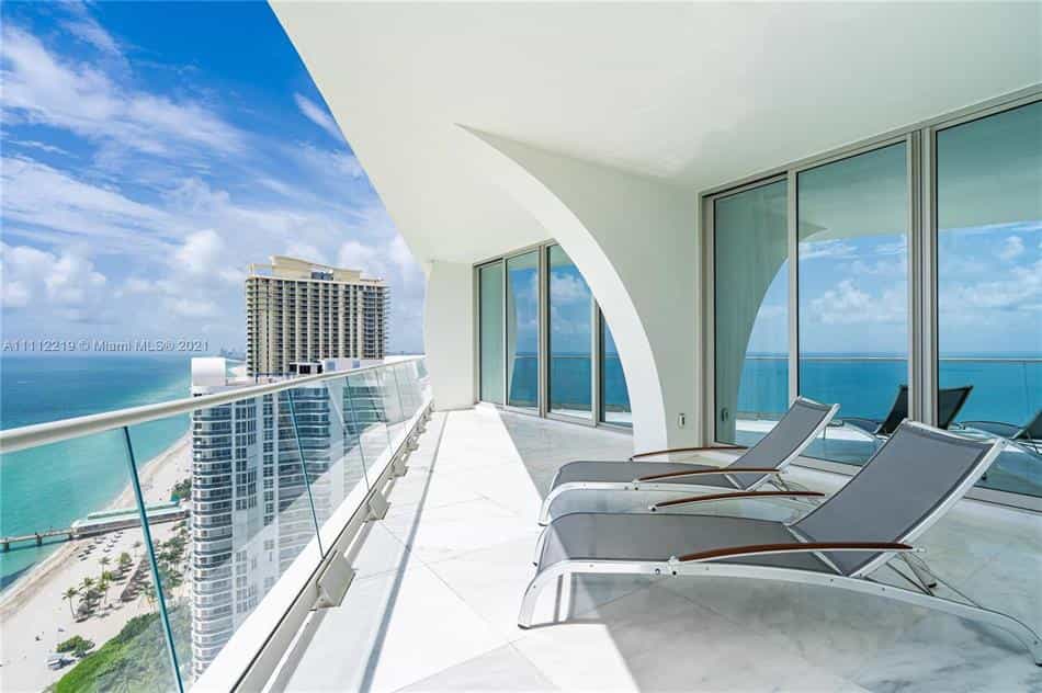 公寓 在 陽光島海灘, 佛羅里達 10103847