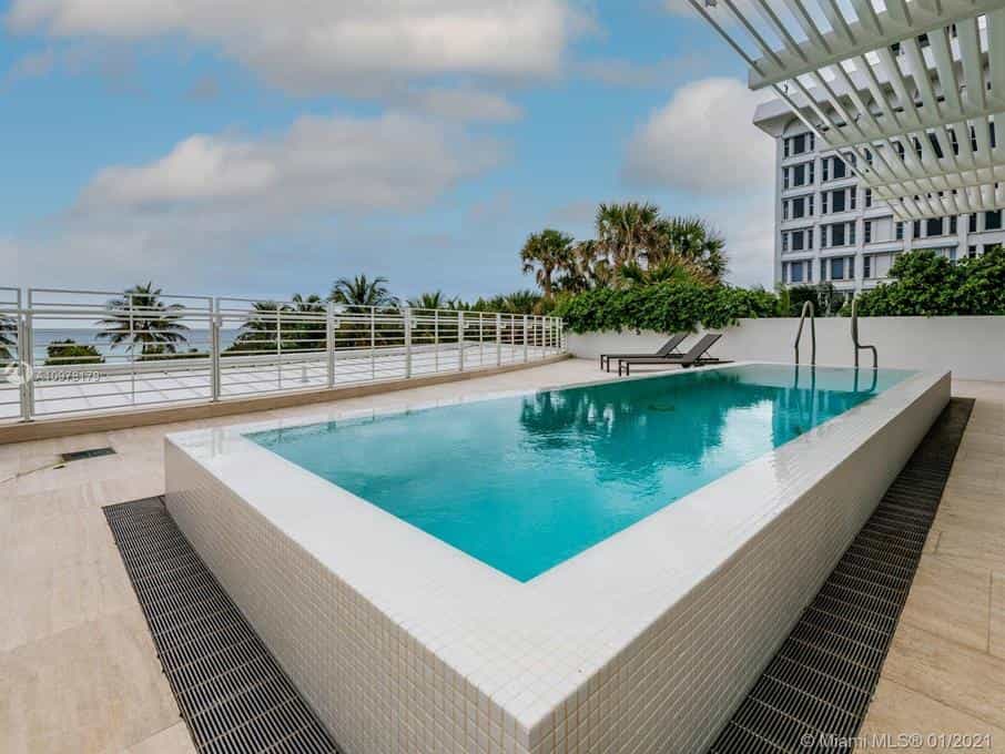 Condominium in Surfside, Florida 10103862