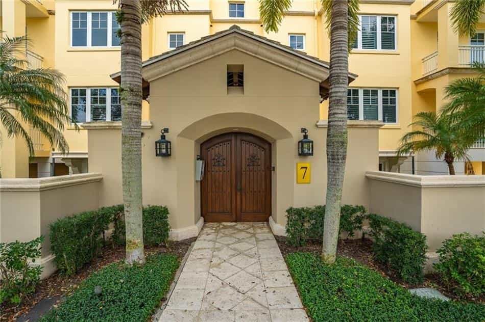 House in Vero Beach, Florida 10104033