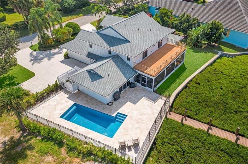 House in Riomar, Florida 10104046
