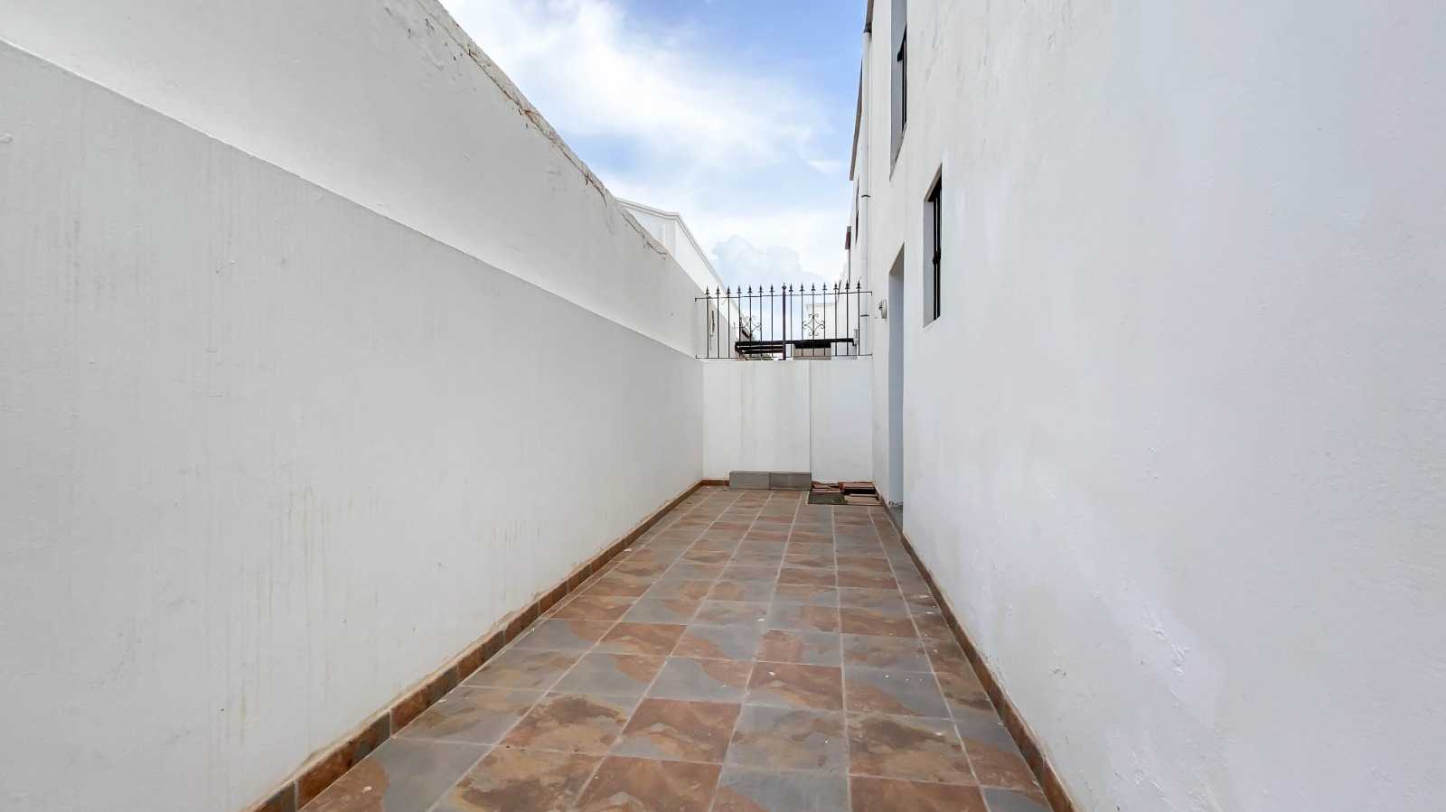 Condominium in Playa Honda, Lanzarote 10104143