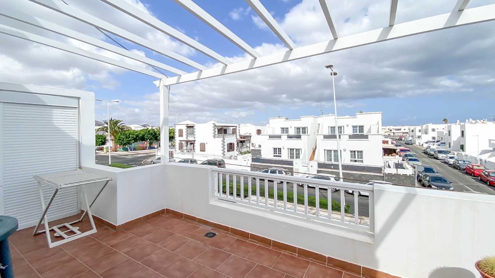 Condominium in Playa Honda, Lanzarote 10104175