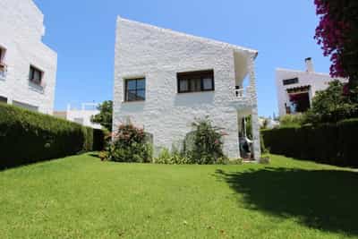 房子 在 San Luis de Sabinillas, Andalucia 10104537
