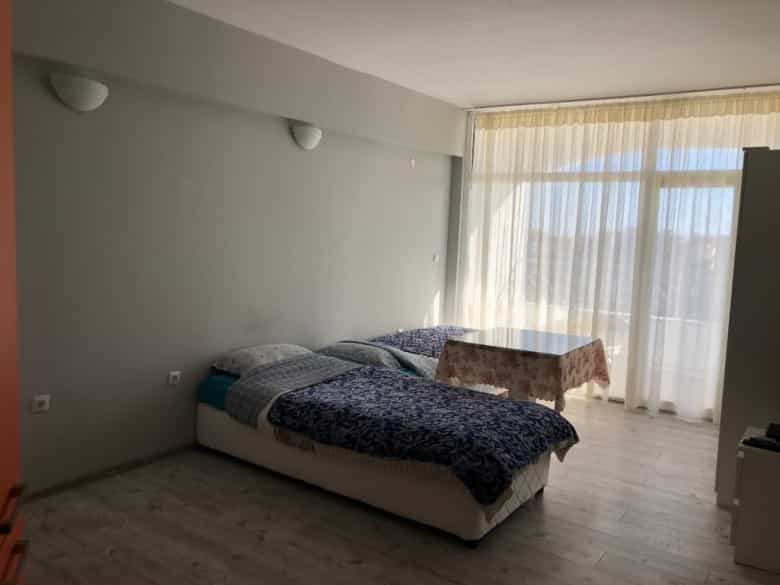 Condominium dans Nessebar, Bourgas 10104919